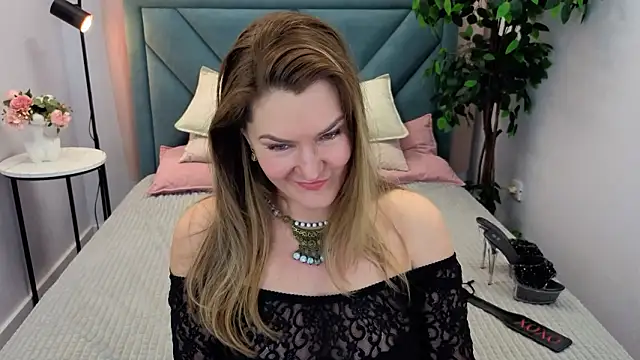 Snapshot of Adele_Russo chatting on 03-07-26, 04:48 Adele Russo online show from 03-07-26, 04:48