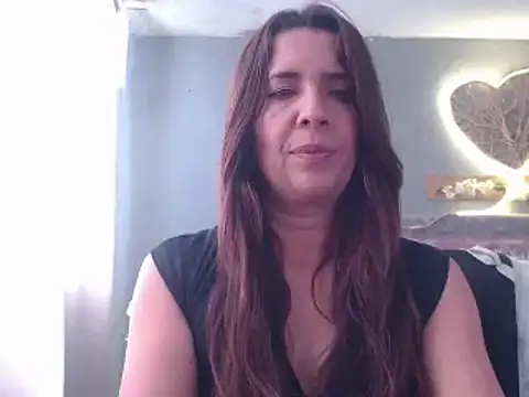 Victoria meester online show from 12-15-24, 03:09