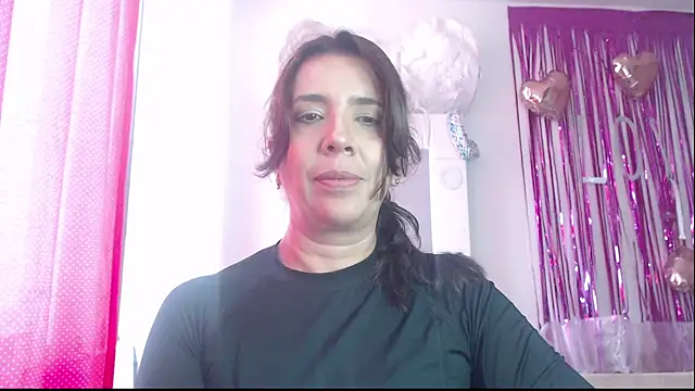 Snapshot of Victoria_meester chatting on 02-22-25, 04:30 Victoria meester online show from 02-22-25, 04:30