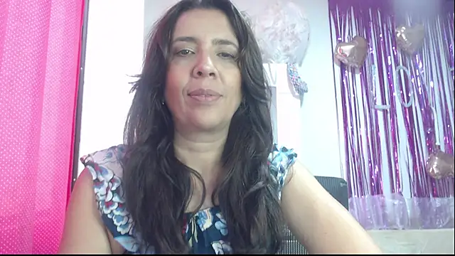 Snapshot of Victoria_meester chatting on 02-23-25, 03:29 Victoria meester online show from 02-23-25, 03:29