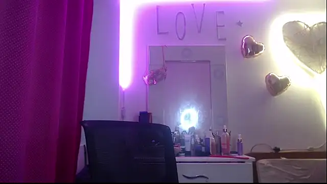 Snapshot of Victoria_meester chatting on 02-24-25, 10:36 Victoria meester online show from 02-24-25, 10:36