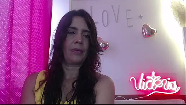 Snapshot of Victoria_meester chatting on 03-05-25, 02:45 Victoria meester online show from 03-05-25, 02:45