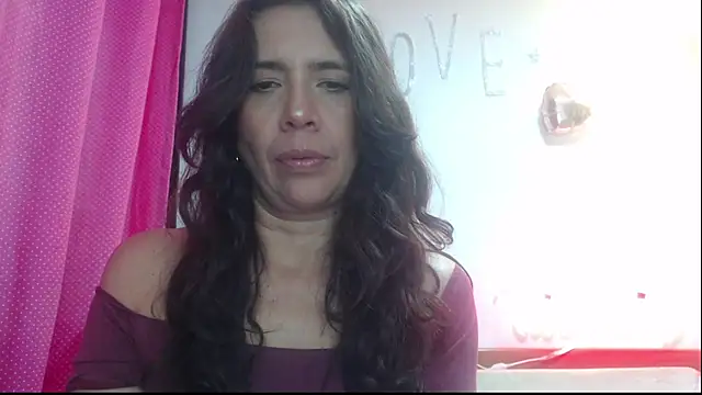 Snapshot of Victoria_meester chatting on 03-07-25, 10:32 Victoria meester online show from 03-07-25, 10:32