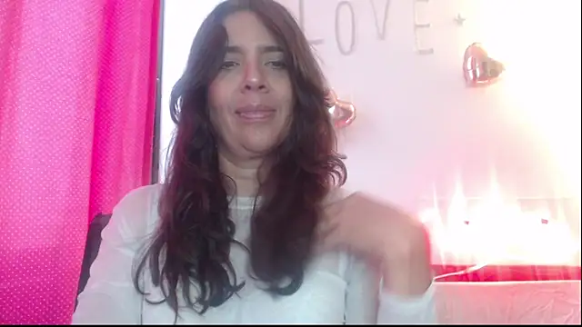 Snapshot of Victoria_meester chatting on 03-08-25, 09:18 Victoria meester online show from 03-08-25, 09:18