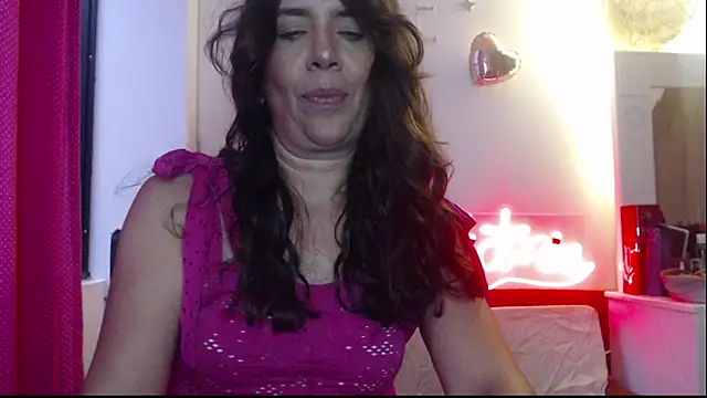 Snapshot of Victoria_meester chatting on 03-13-25, 10:21 Victoria meester online show from 03-13-25, 10:21