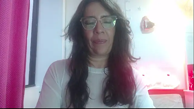 Snapshot of Victoria_meester chatting on 03-16-25, 10:31 Victoria meester online show from 03-16-25, 10:31