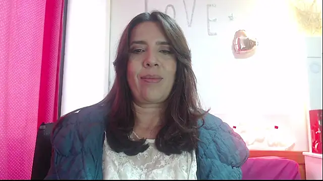 Snapshot of Victoria_meester chatting on 03-21-25, 08:50 Victoria meester online show from 03-21-25, 08:50