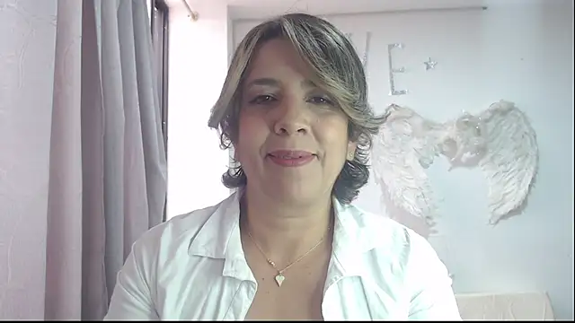 Snapshot of Victoria_meester chatting on 09-17-25, 01:35 Victoria meester online show from 09-17-25, 01:35