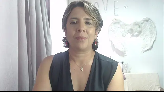 Snapshot of Victoria_meester chatting on 09-22-25, 08:11 Victoria meester online show from 09-22-25, 08:11