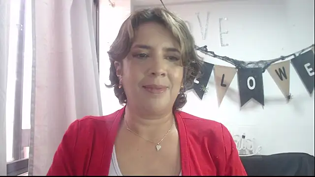 Snapshot of Victoria_meester chatting on 10-19-25, 07:58 Victoria meester online show from 10-19-25, 07:58
