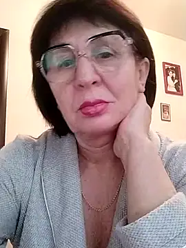 AlbinaXPretty online show from 12-15-24, 09:45