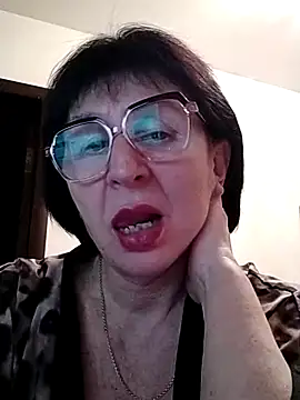 AlbinaXPretty online show from 02-17-25, 09:52