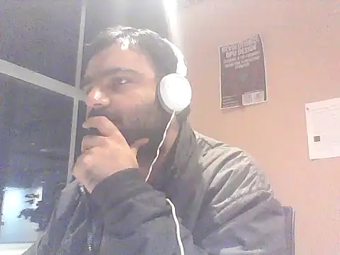 Snapshot of JohnBond009 chatting on 04-17-26, 07:28 JohnBond009 online show from 04-17-26, 07:28