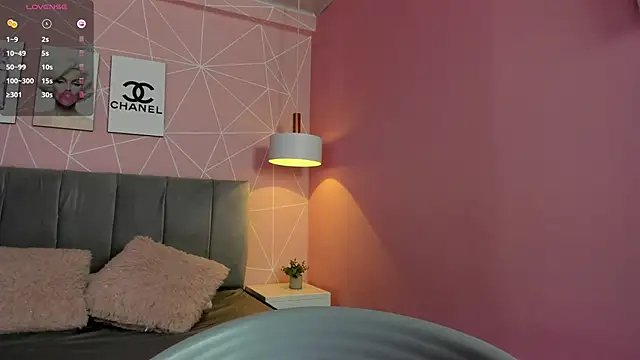 dolly zoe online show from 02-13-25, 08:27