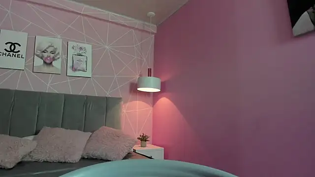 dolly zoe online show from 03-15-25, 03:51