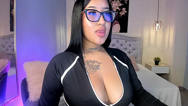 ayshel   online show from 01-10-25, 07:14