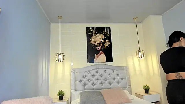 ayshel   online show from 01-18-25, 04:04