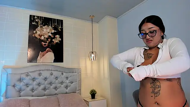 ayshel   online show from 02-20-25, 07:23