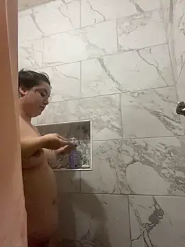 Snapshot of xocrybaby chatting on 02-01-26, 02:54 xocrybaby online show from 02-01-26, 02:54