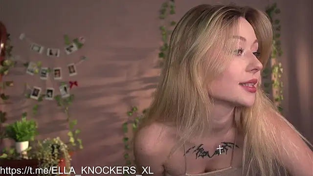 Snapshot of ella_knockers_xl chatting on 02-01-25, 04:33 ella knockers xl online show from 02-01-25, 04:33