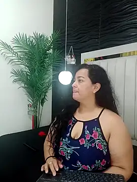 Snapshot of lucia_vonne_ chatting on 01-08-25, 12:26 lucia vonne online show from 01-08-25, 12:26