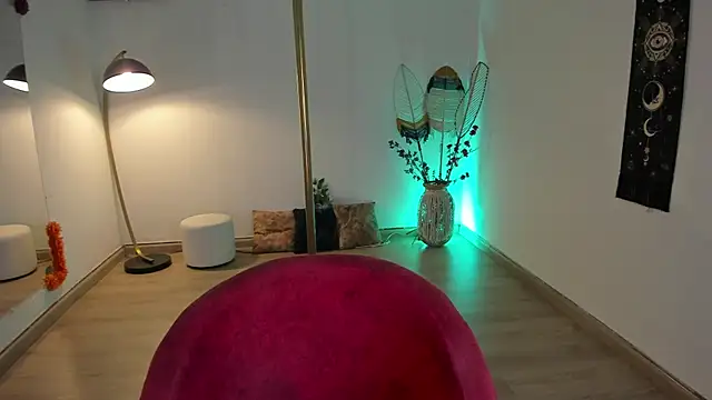 Kat Art online show from 12-24-24, 02:43