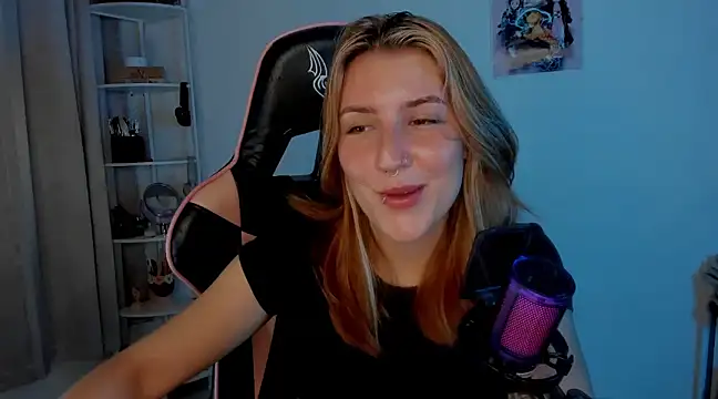 Snapshot of Dakotaa_ chatting on 02-10-25, 06:20 Dakotaa online show from 02-10-25, 06:20