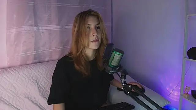 Snapshot of Dakotaa_ chatting on 03-22-25, 06:11 Dakotaa online show from 03-22-25, 06:11