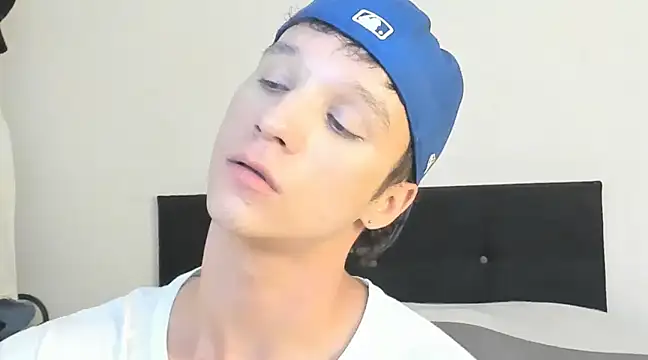 angelcortes online show from 12-05-24, 01:25