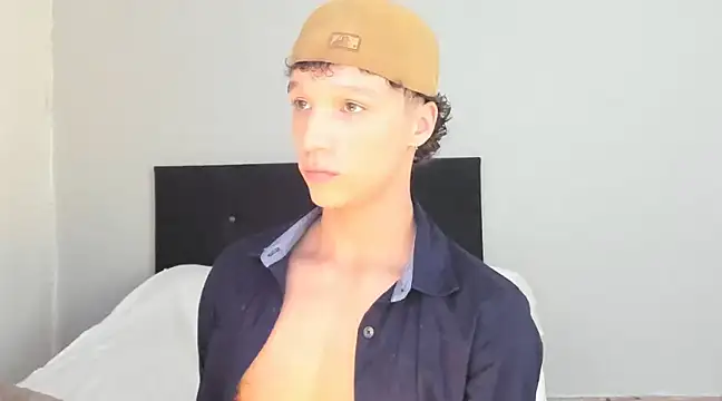 angelcortes online show from 03-11-25, 01:37