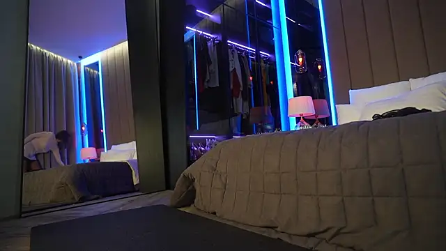 Arte Adelle online show from 12-13-24, 09:13