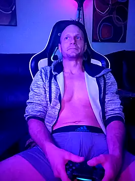 Funwithbrad1 online show from 12-20-24, 08:17