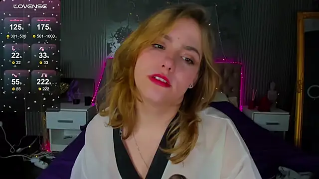 Snapshot of DellaRowe chatting on 12-26-24, 01:32 DellaRowe online show from 12-26-24, 01:32