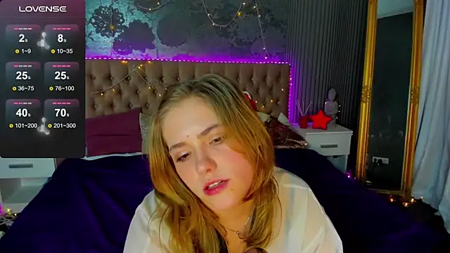 Snapshot of DellaRowe chatting on 01-07-25, 04:16 DellaRowe online show from 01-07-25, 04:16
