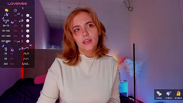 Snapshot of DellaRowe chatting on 10-08-25, 12:14 DellaRowe online show from 10-08-25, 12:14