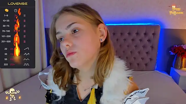 Snapshot of DellaRowe chatting on 11-02-25, 06:38 DellaRowe online show from 11-02-25, 06:38