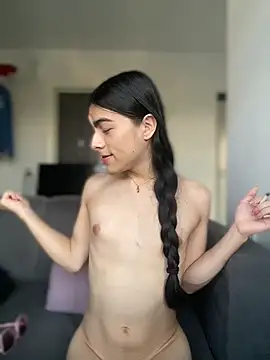 valendoll online show from 10-29-25, 09:49