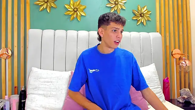 Snapshot of Jasson_smit chatting on 12-17-24, 02:00 Jasson smit online show from 12-17-24, 02:00