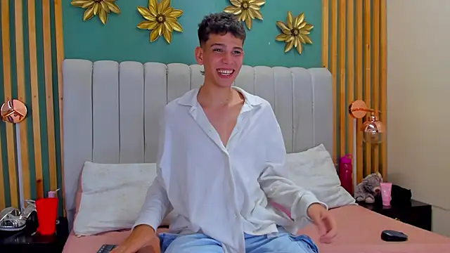 Snapshot of Jasson_smit chatting on 12-21-24, 04:36 Jasson smit online show from 12-21-24, 04:36