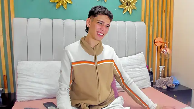 Snapshot of Jasson_smit chatting on 12-23-24, 12:41 Jasson smit online show from 12-23-24, 12:41