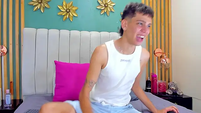 Snapshot of Jasson_smit chatting on 12-27-24, 01:39 Jasson smit online show from 12-27-24, 01:39