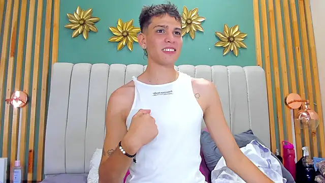 Snapshot of Jasson_smit chatting on 12-27-24, 04:43 Jasson smit online show from 12-27-24, 04:43