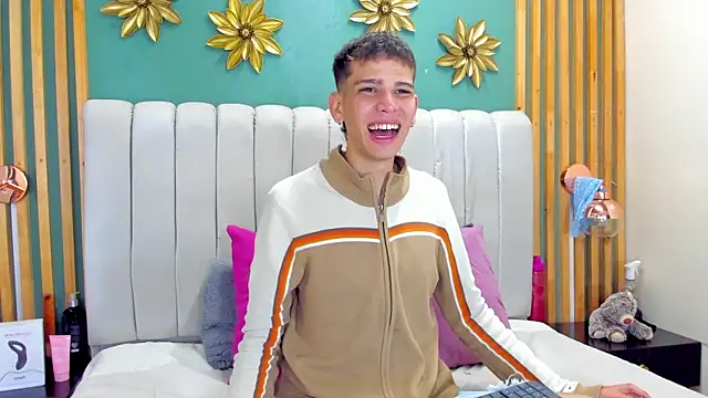 Snapshot of Jasson_smit chatting on 01-03-25, 02:08 Jasson smit online show from 01-03-25, 02:08