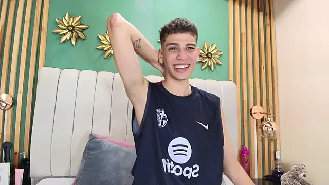 Snapshot of Jasson_smit chatting on 01-10-25, 03:48 Jasson smit online show from 01-10-25, 03:48