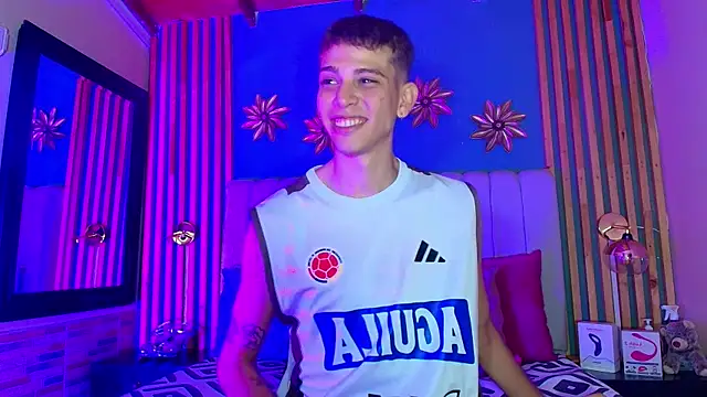 Snapshot of Jasson_smit chatting on 01-28-25, 12:43 Jasson smit online show from 01-28-25, 12:43