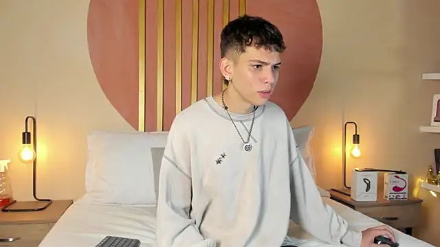 Snapshot of Jasson_smit chatting on 09-29-25, 01:49 Jasson smit online show from 09-29-25, 01:49