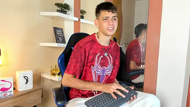 Snapshot of Jasson_smit chatting on 10-17-25, 03:47 Jasson smit online show from 10-17-25, 03:47