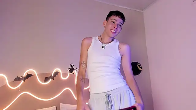 Snapshot of Jasson_smit chatting on 10-25-25, 02:56 Jasson smit online show from 10-25-25, 02:56