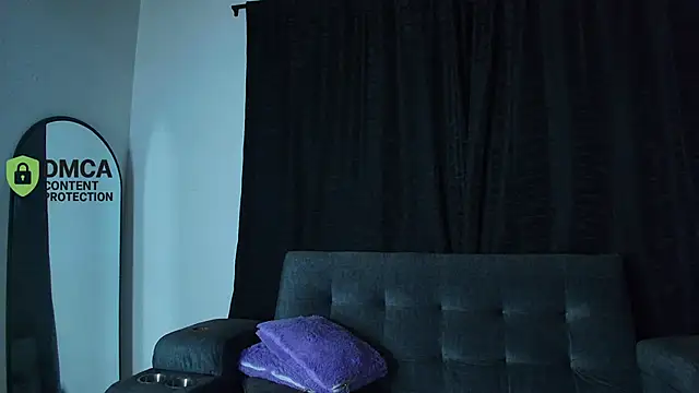 Snapshot of yungelitamor_ chatting on 03-19-26, 06:06 yungelitamor online show from 03-19-26, 06:06