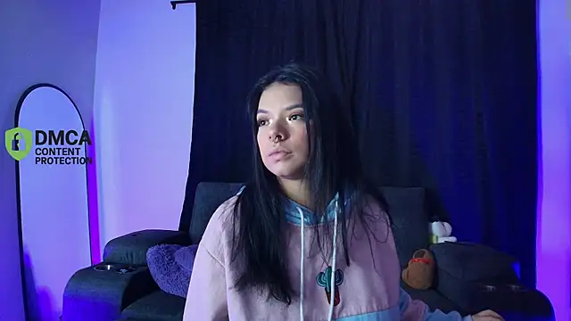 Snapshot of yungelitamor_ chatting on 05-13-26, 05:27 yungelitamor online show from 05-13-26, 05:27